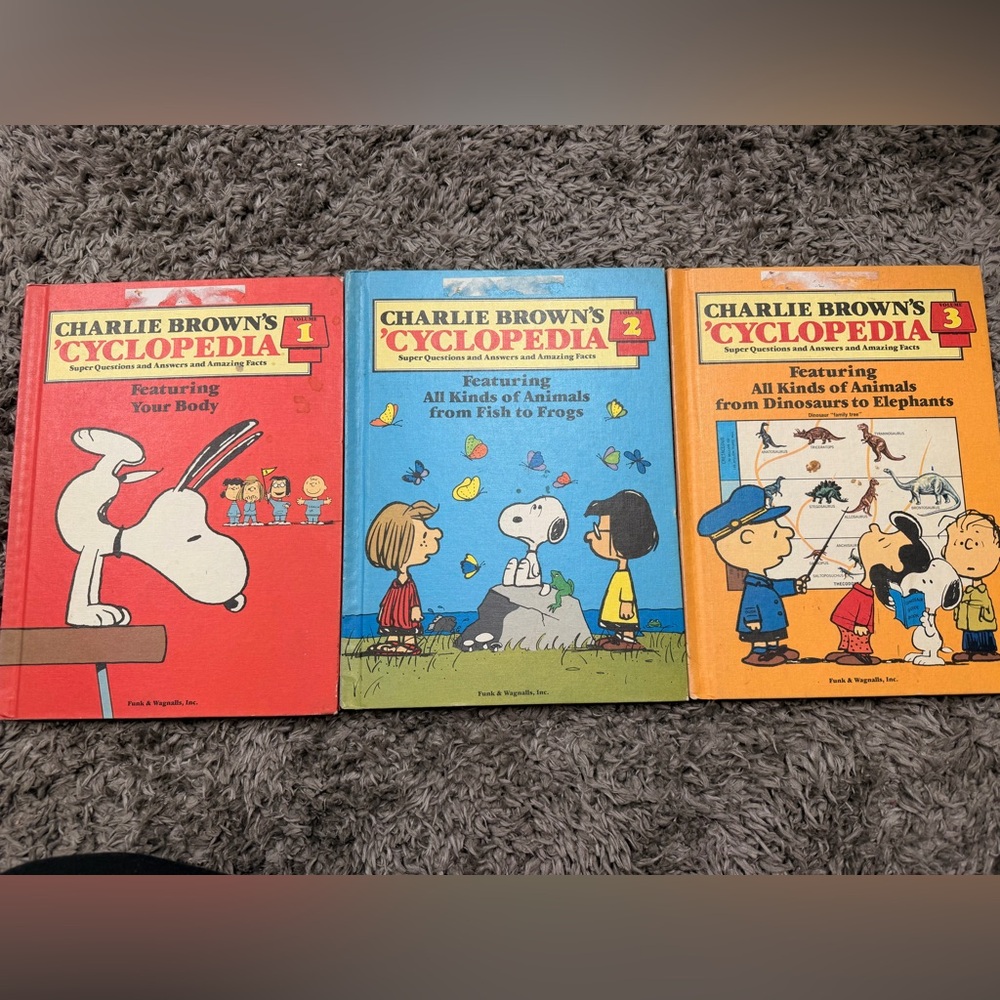 VTG 1981 - Charlie Brown's Cyclopedias #1-3 and 5-15 - Picture 3 of 10